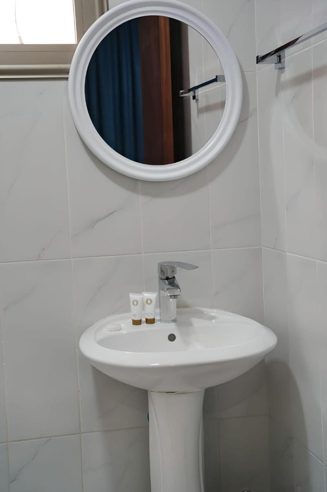 De Iris Regency Fahaheel Kuwait City Exterior foto